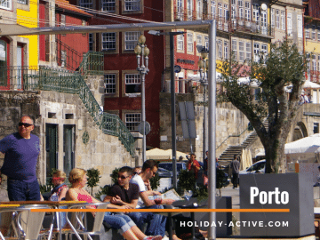 O que fazer no Porto. Sentar-se numa das muitas esplanadas viradas para o mar ou rio e apreciar o por do sol