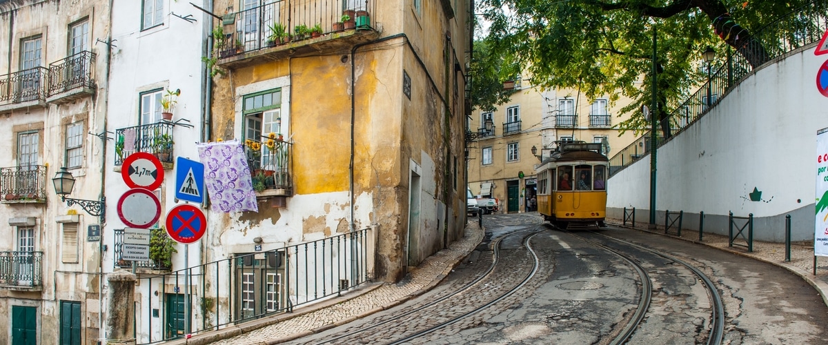 O que visitar e Lisboa: O Bairro de Alfama com todo o seu charme e carisma