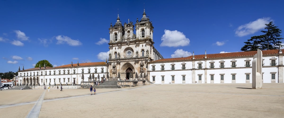 O que visitar em Alcobaça, Portugal: O Mosteiro de Alcobaça da Ordem de Cister