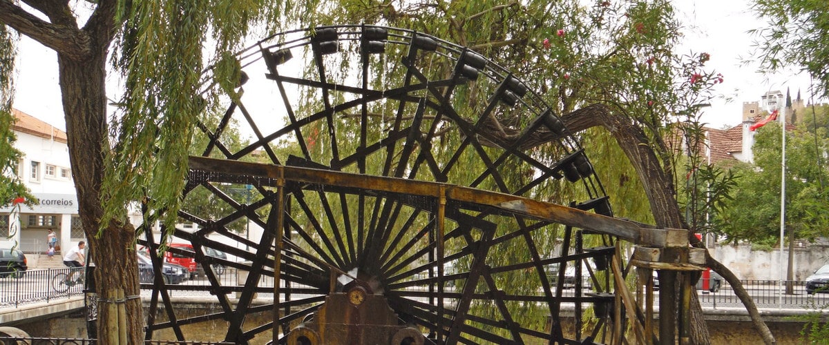 O que visitar em Tomar: Roda do Mouchão em Tomar, Portugal