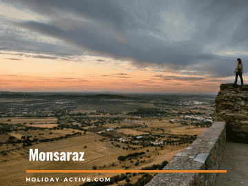 A vista soberba tida do Castelo de Monsaraz