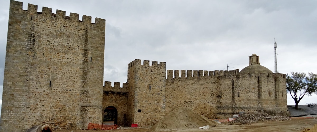 The Castle of Elvas was initially an Islamic fortification, rebuilt in the 13th and 14th centuries.
