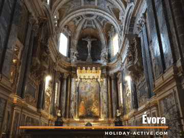 The magnificent alter at the cathedral of Evora