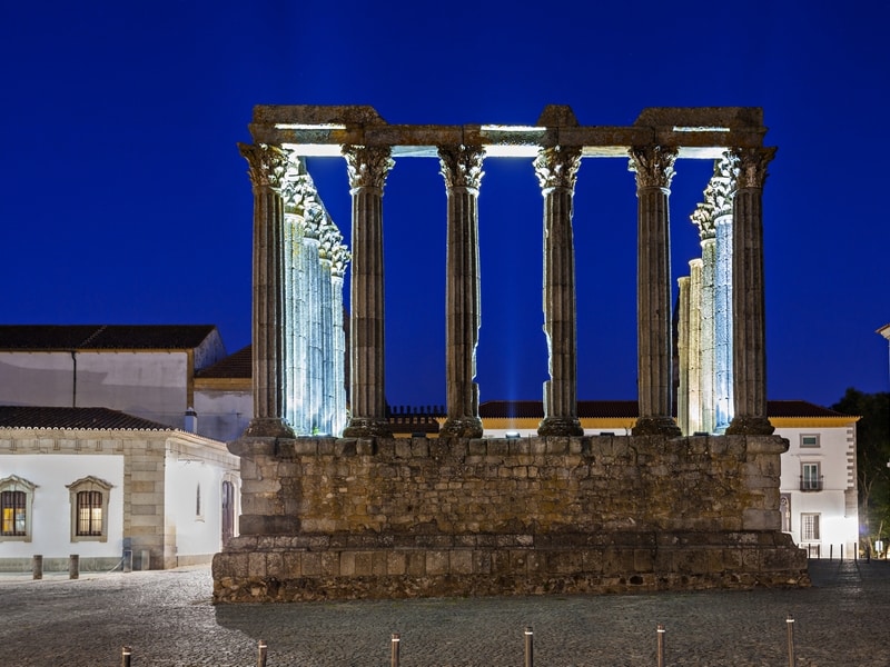 What to visit in Evora: The temple of Diana