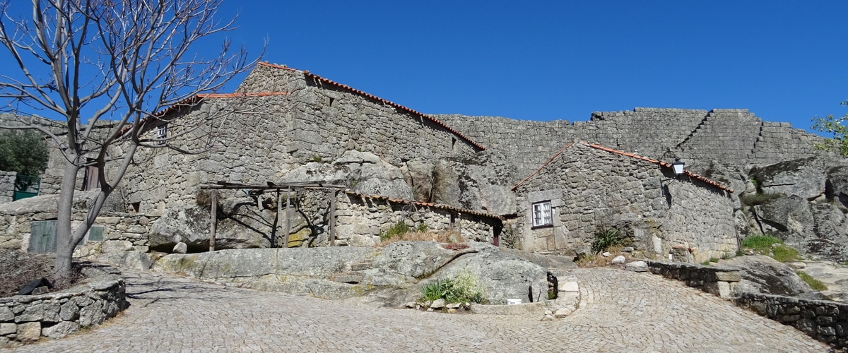 A aldeia histórica de Sortelha em Portugal