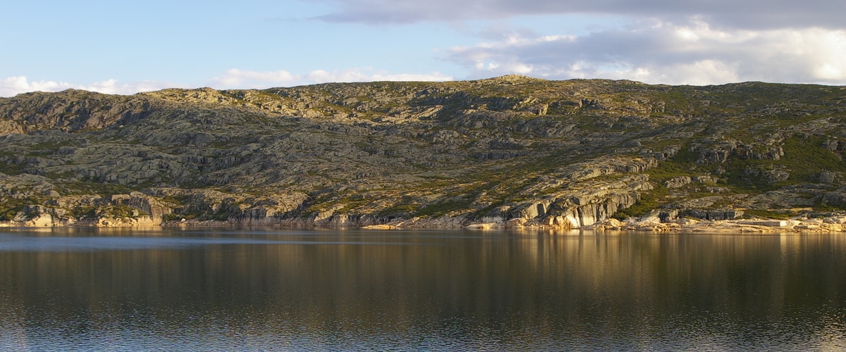 lagoa comprida na serra da Estrela em Portugal