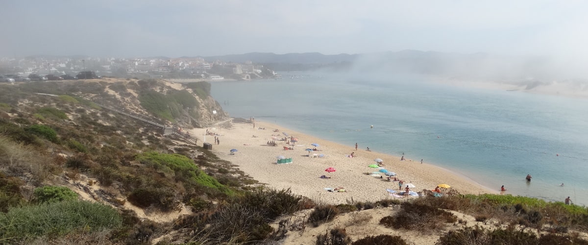 Praia da Franquia e do Farol em Vila Nova de Milfontes, Portugal